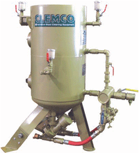 Load image into Gallery viewer, Clemco 8 cu ft Dual Chamber Classic Blast Machine Model 2463  - Portable 1-1/4 inch Piping - With Auto Quantum Valve (AQV) &amp; Pressure-Hold Remote w/ACS (Dual Outlet)