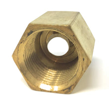 Load image into Gallery viewer, binks 83-1212 2-way material outlet