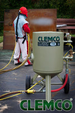 Load image into Gallery viewer, Clemco Portable 1.5 Cubic Foot Soda Blast Pot