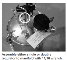 Load image into Gallery viewer, Binks 83C Zinc Plated Pressure Tank – Up To 2.8 Gallons - Single Regulated &amp; Direct Drive Agitation