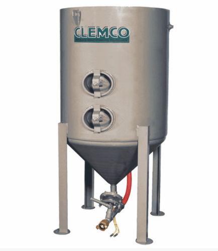 Clemco 3 cu ft Classic Blast Machine Model 1648 with Flat Sand Valve (FSV) - Stationary 1-1/4 inch Piping - Without Remote