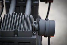 Load image into Gallery viewer, EMAX 90 PSI @ 3.24 CFM 1.5hp 5 Gallon Hulk Silent Air Portable Compressor